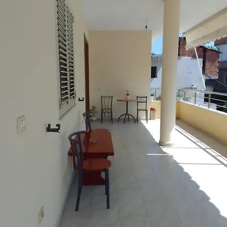 Xhelalit Large Ensuite Privatunterkunft Durrës