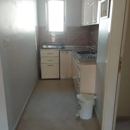 Xhelalit Large Ensuite Durrës