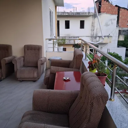 Xhelalit Large Ensuite Privatunterkunft Durrës